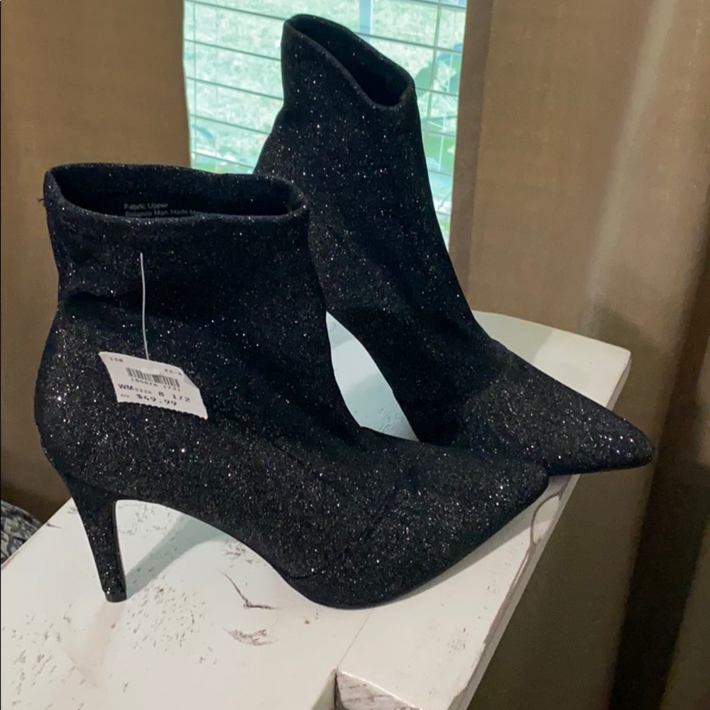 Black sparkling booties